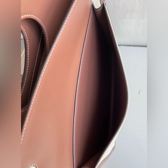 🔴SOLD🔴 BURBERRY Medium Pocket Logo Canvas and Leather Tote - Picture 10 of 16